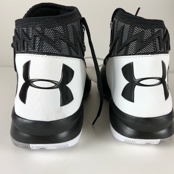 under armour men's rocket 2 basketball shoes